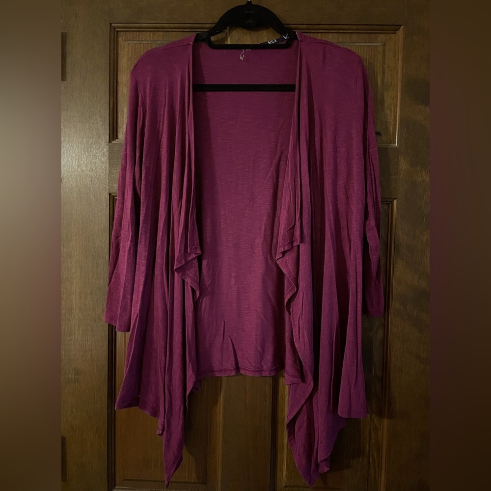 Pink Clover Magenta Pink Side Floral Detail Cropped Sleeve Cardigan